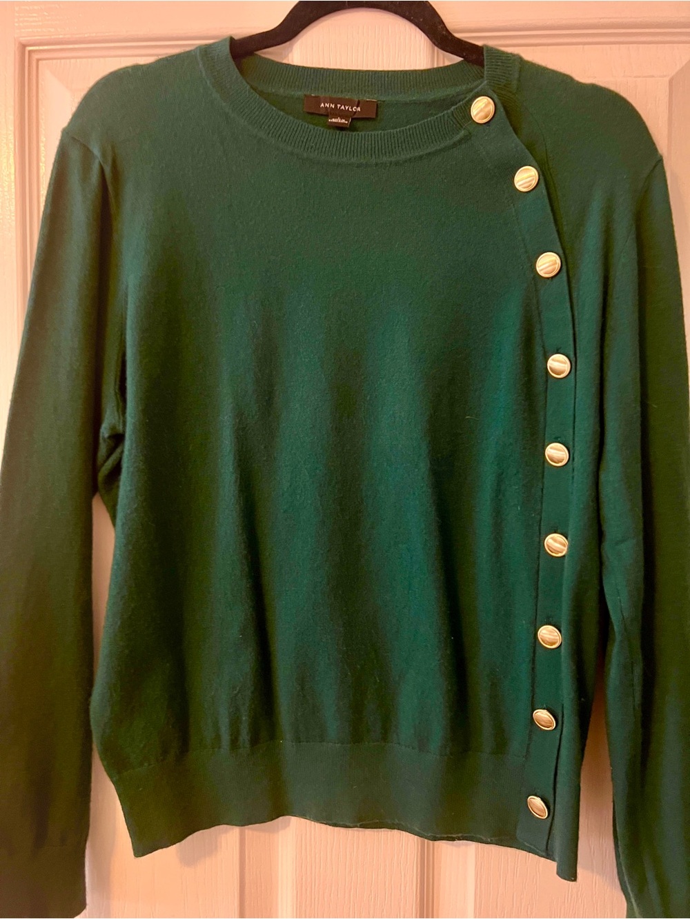 Ann Taylor| 💚Emerald Green Sweater with Decorative Gold Buttons